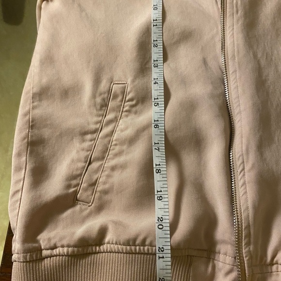 𝅺harlow and Graham small, Pink. light and thin spring bomber jacket - Picture 4 of 8